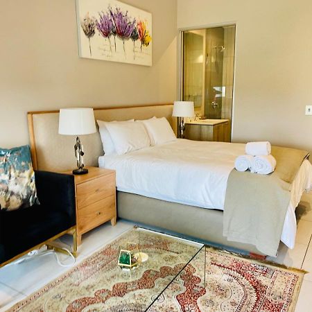 Menlyn Maine Trilogy Hotel Претория Екстериор снимка